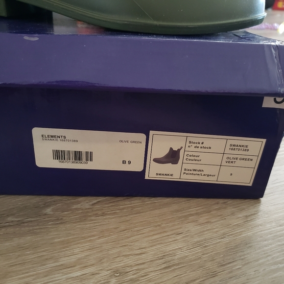 Elements women rain boots size 9 - Picture 4 of 4